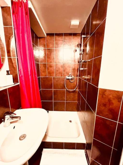 Charmant Appartement De Vacances Alta Ripa Hauterive  Eksteriør bilde