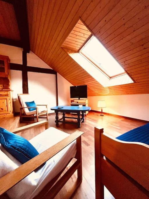 Charmant Appartement De Vacances Alta Ripa Hauterive  Eksteriør bilde
