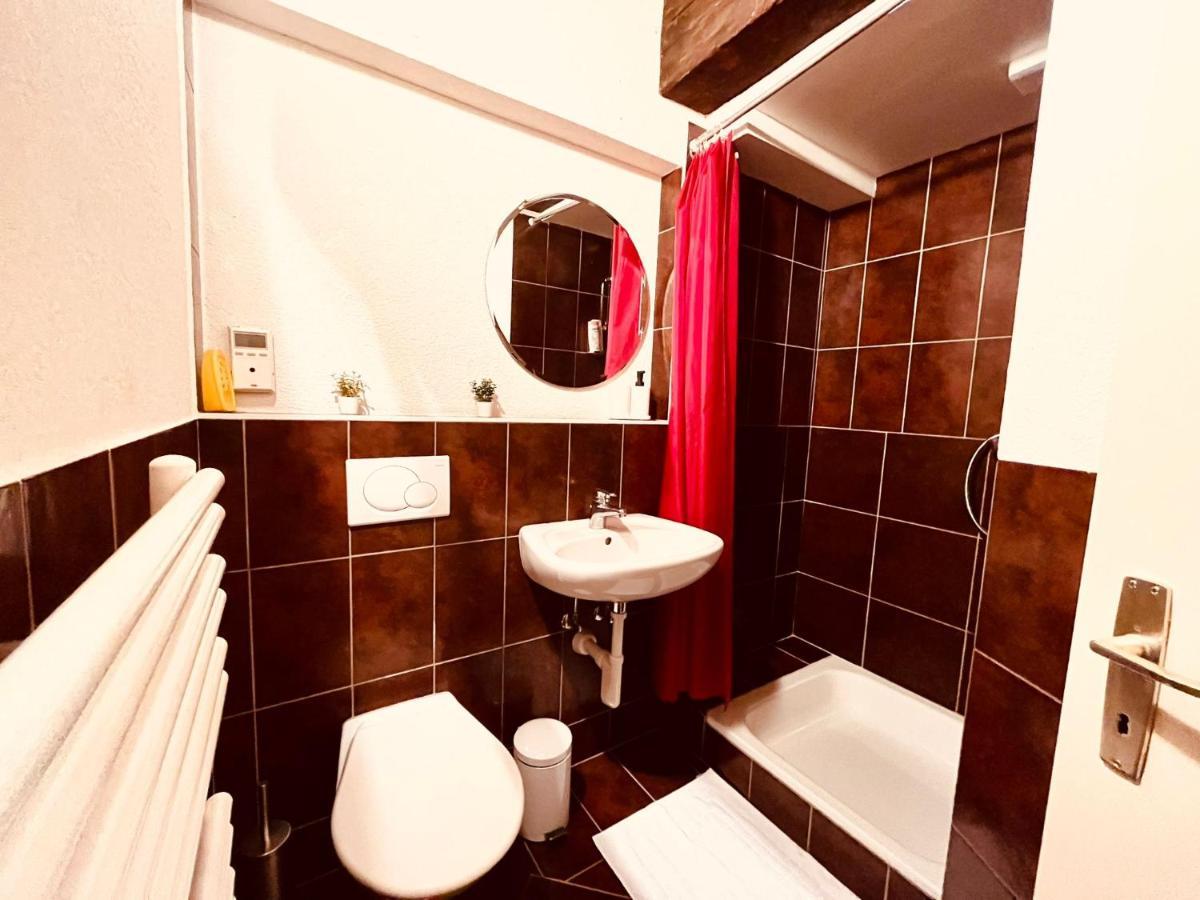 Charmant Appartement De Vacances Alta Ripa Hauterive  Eksteriør bilde